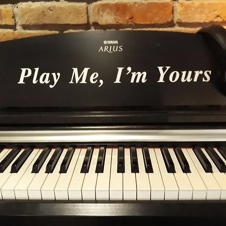 Three Dolphins With A Rooftop Terracе فندق فارنا