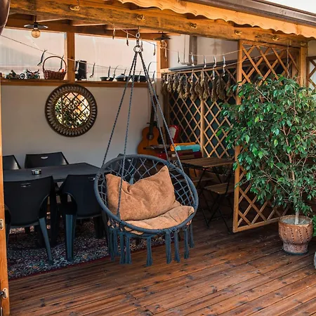 Hotel Three Dolphins With A Rooftop Terracе 3*