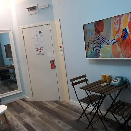 Hotel Three Dolphins With A Rooftop Terracе